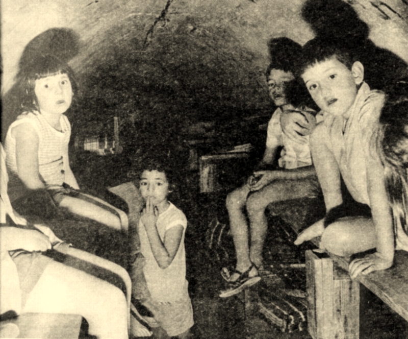 ילדים במקלט בזמן מלחמת ההתשה. התמונה מהארכיון