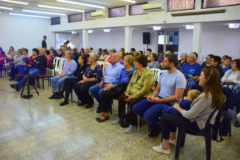 השקת ספר הביכורים של בשמת פרח-פנקס "אדמוות" 30/11/19- 10