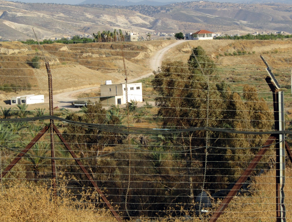 אותו מקום בתקריב